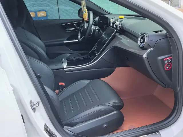 Mercedes-Benz C-Class — Фото автомобиля 4