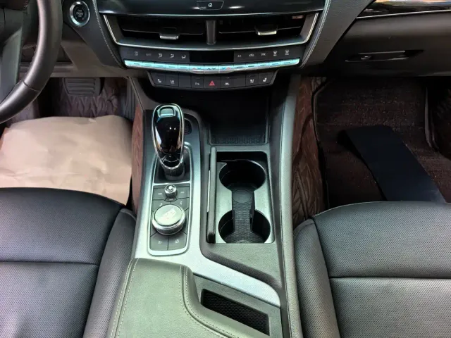 Cadillac CT5 — Фото автомобиля 20