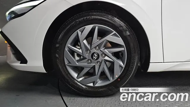 Hyundai AVANTE Новый Avante (CN7) — Фото автомобиля 5