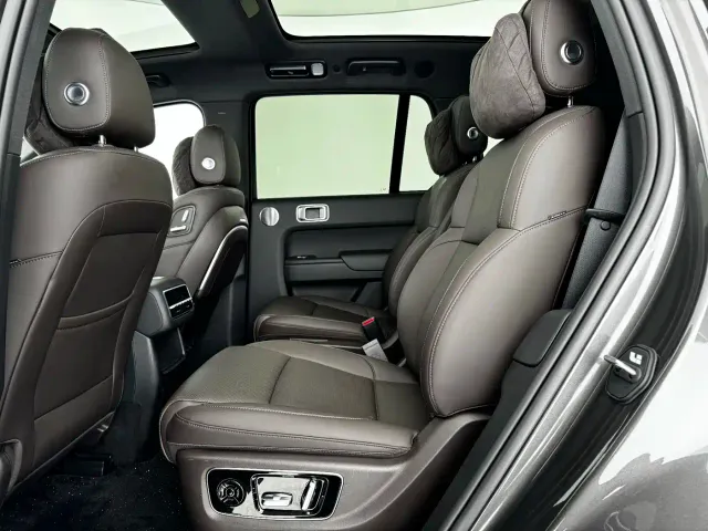 Li Auto L8 — Фото автомобиля 10
