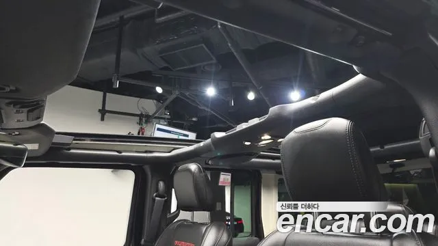 Jeep Wrangler JL — Фото автомобиля 17
