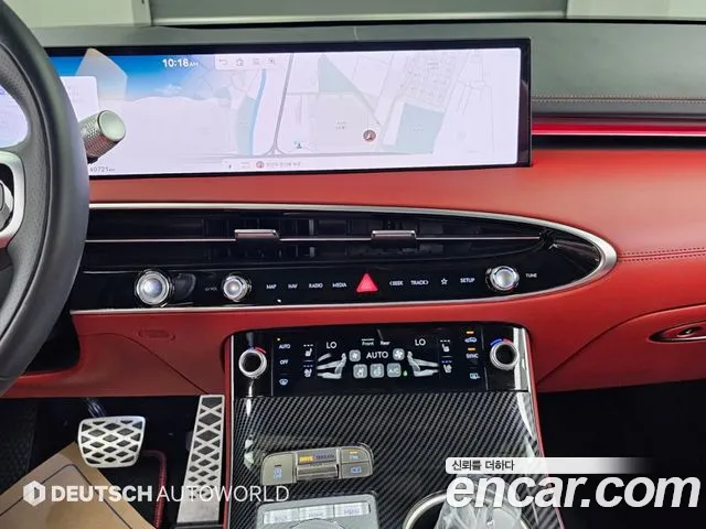 Genesis GV70 — Фото автомобиля 13
