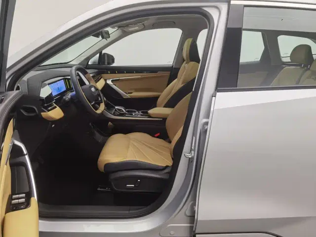 Geely Boyue L — Фото автомобиля 10
