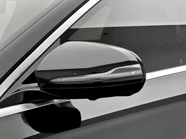 Mercedes-Benz E-Class — Фото автомобиля 11