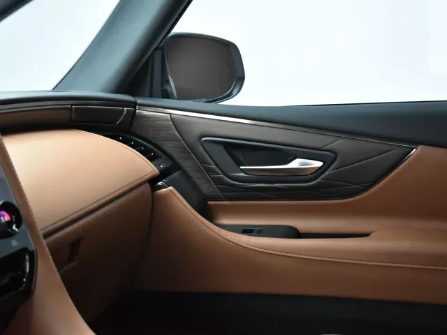 Toyota Vellfire — Фото автомобиля 13