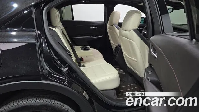 Cadillac XT4 2.0 Sport AWD — Фото автомобиля 11