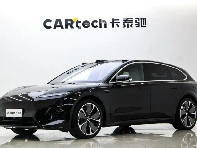 Nio ET5 Touring — Фото автомобиля 2