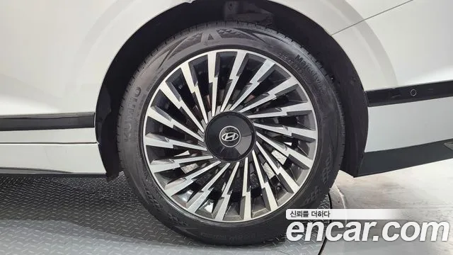 Hyundai Grandeur GN7 — Фото автомобиля 6