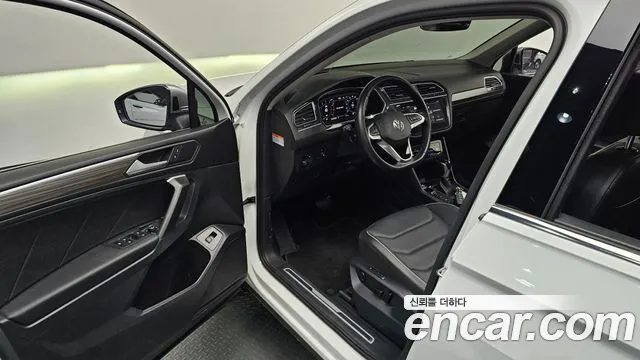 Volkswagen Tiguan — Фото автомобиля 10