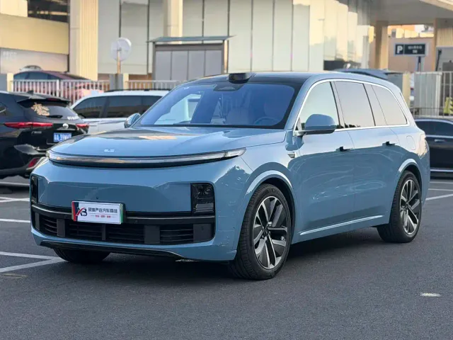 Li Auto L9 — Фото автомобиля 2