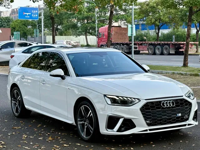 Audi A4L — Фото автомобиля 2