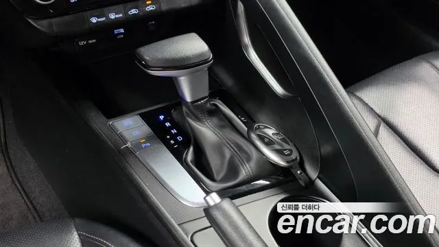 Hyundai Avante — Фото автомобиля 12