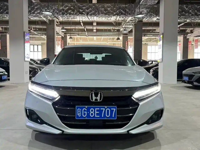 Honda Accord — Фото автомобиля 4