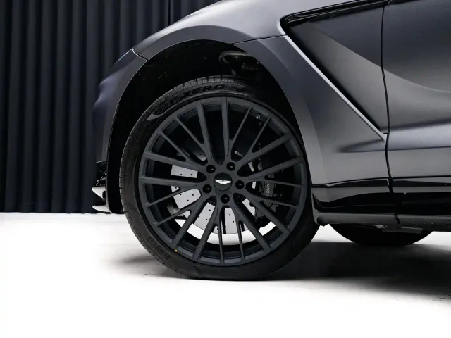 Aston Martin DBX — Фото автомобиля 6