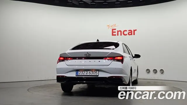Hyundai AVANTE Avante (CN7) — Фото автомобиля 4