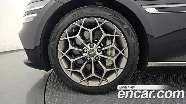 Genesis G80 RG3 — Фото автомобиля 5