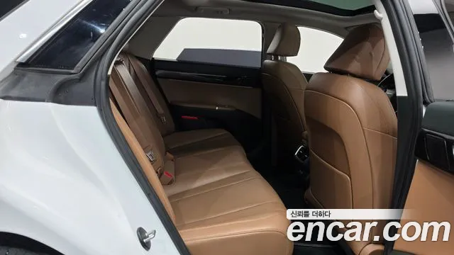 Hyundai Grandeur GN7 — Фото автомобиля 18