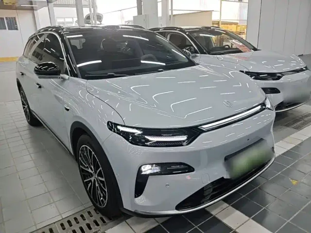 Leapmotor C11 — Фото автомобиля 3