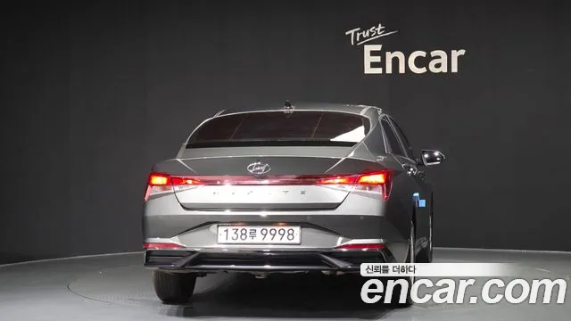 Hyundai AVANTE Avante (CN7) — Фото автомобиля 4