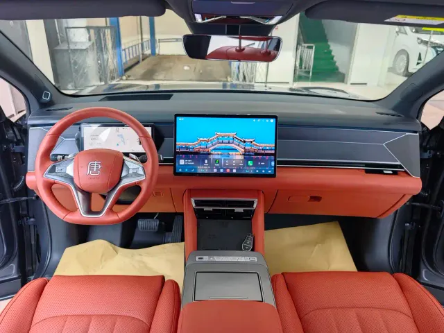 BYD Tang L — Фото автомобиля 6