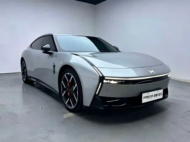 Xpeng P7 — Фото автомобиля 3