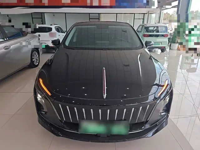 Hongqi E-QM5 — Фото автомобиля 2