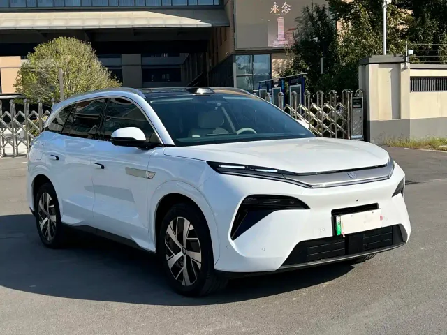 BYD Tang L — Фото автомобиля 3