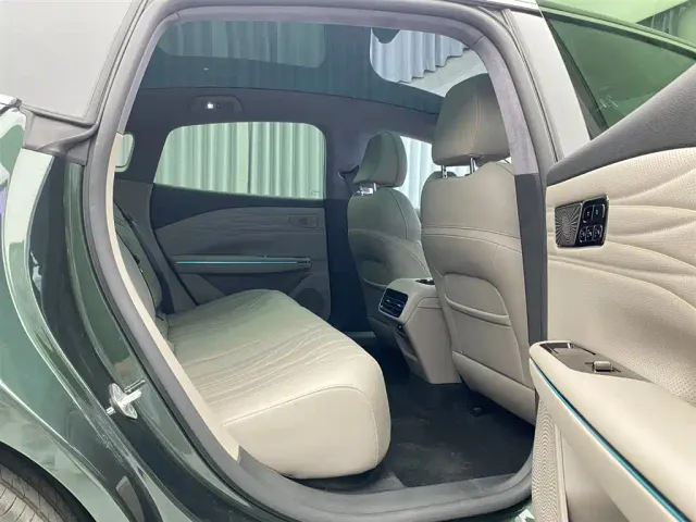 Geely Galaxy Xingyao 8 — Фото автомобиля 19