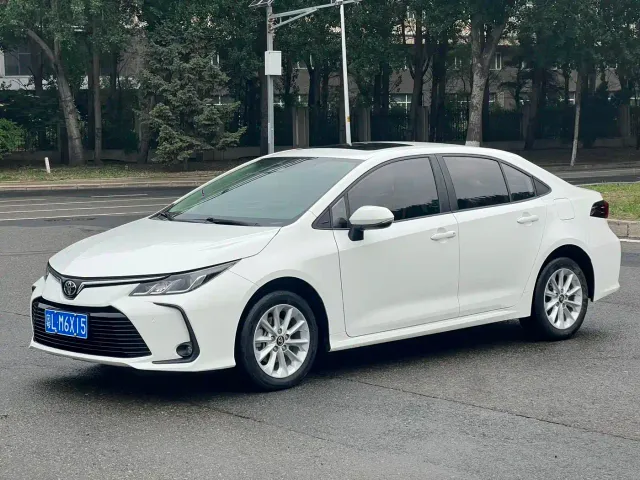 Фотография автомобиля — Toyota Corolla