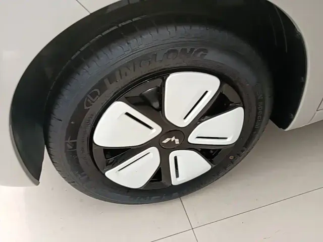 Wuling Hongguang Mini EV — Фото автомобиля 22