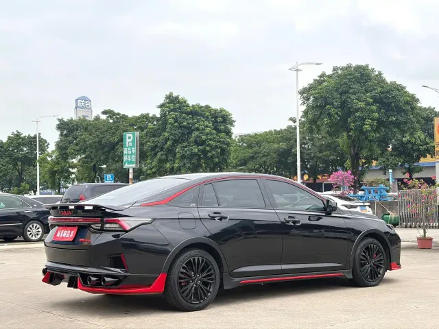 Dongfeng Yixuan MAX — Фото автомобиля 6