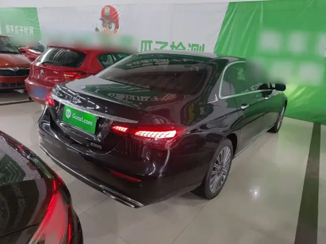 Mercedes-Benz E-Class — Фото автомобиля 6
