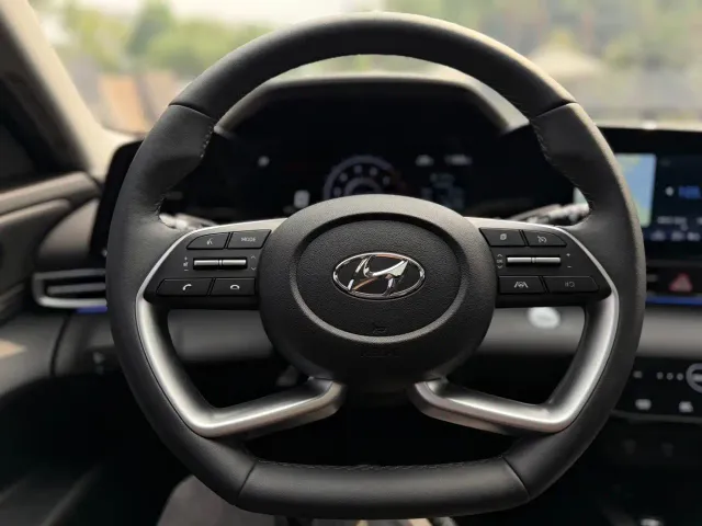 Hyundai Elantra — Фото автомобиля 9