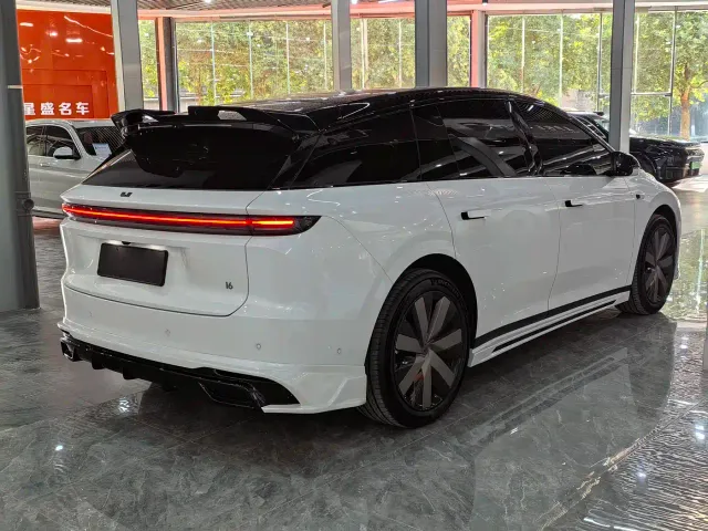 Li Auto i6 — Фото автомобиля 4