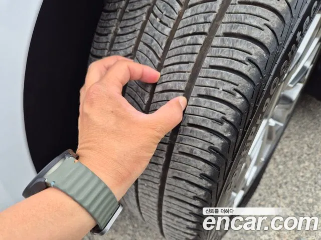 Genesis G80 Бензин 2.5 турбо AWD — Фото автомобиля 7