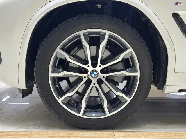 BMW X3 — Фото автомобиля 10