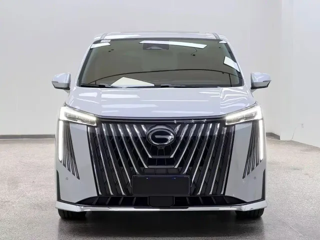 GAC Trumpchi M8 — Фото автомобиля 2