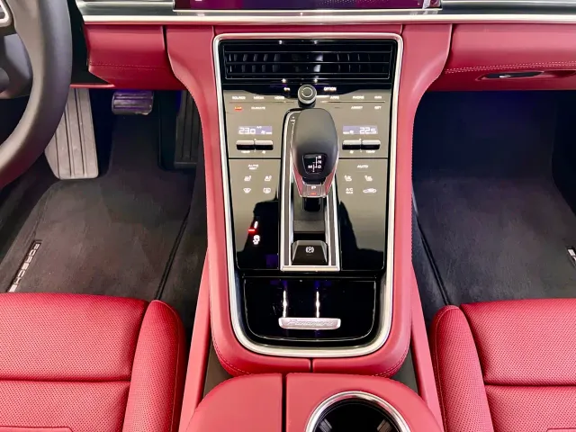 Porsche Panamera — Фото автомобиля 18