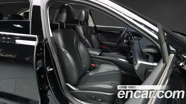 Hyundai Grandeur GN7 — Фото автомобиля 11