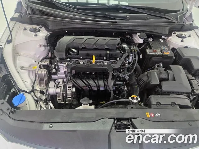 Hyundai AVANTE Новый Avante (CN7) — Фото автомобиля 19