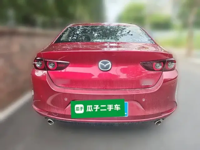 Mazda Axela — Фото автомобиля 3