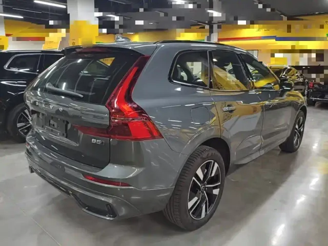 Volvo XC60 — Фото автомобиля 6