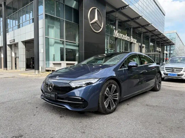 Фотография автомобиля — Mercedes-Benz EQS