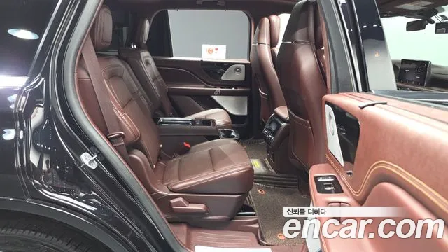 Lincoln Aviator 2nd Gen — Фото автомобиля 12