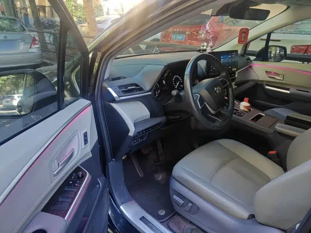 Toyota Granvia — Фото автомобиля 12