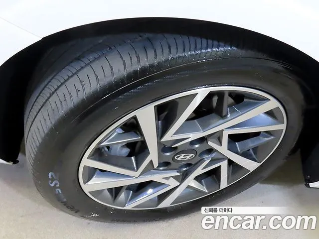 Hyundai Grandeur GN7 — Фото автомобиля 19