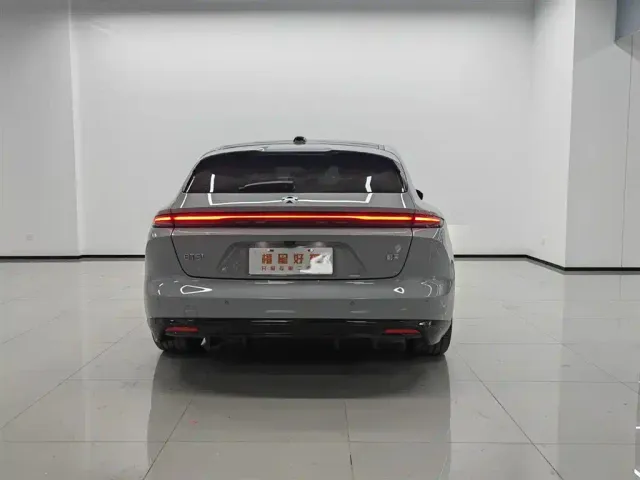 Nio ET5 Touring — Фото автомобиля 5
