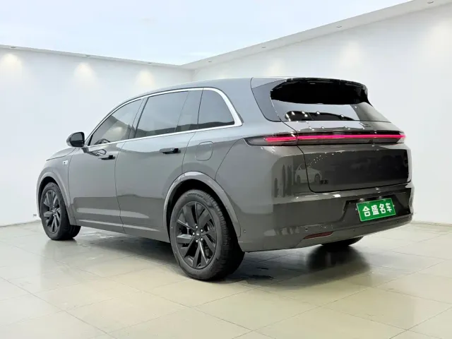 Li Auto L7 — Фото автомобиля 19
