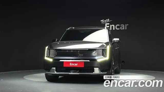 Kia EV9 — Фото автомобиля 3