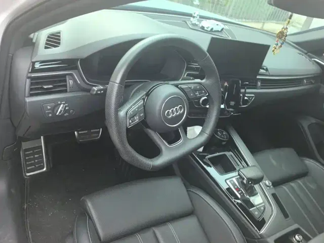 Audi A4L — Фото автомобиля 12